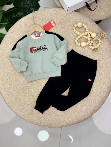 بدلة DIESEL مبطن فرو